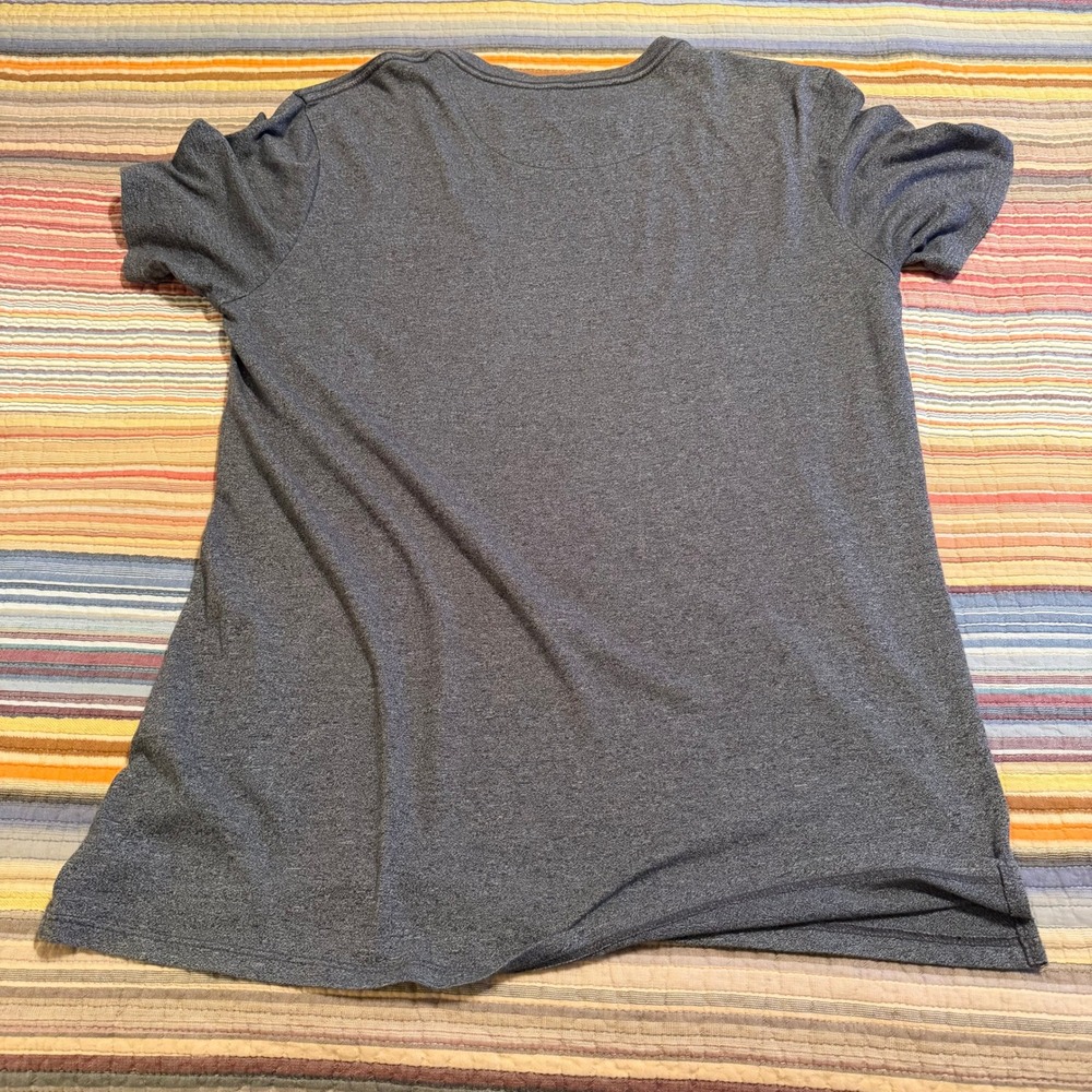 On The Byas Mens Large Heather Grey Southwestern Geometric Pocket T-Shirt - Picture 5 of 7